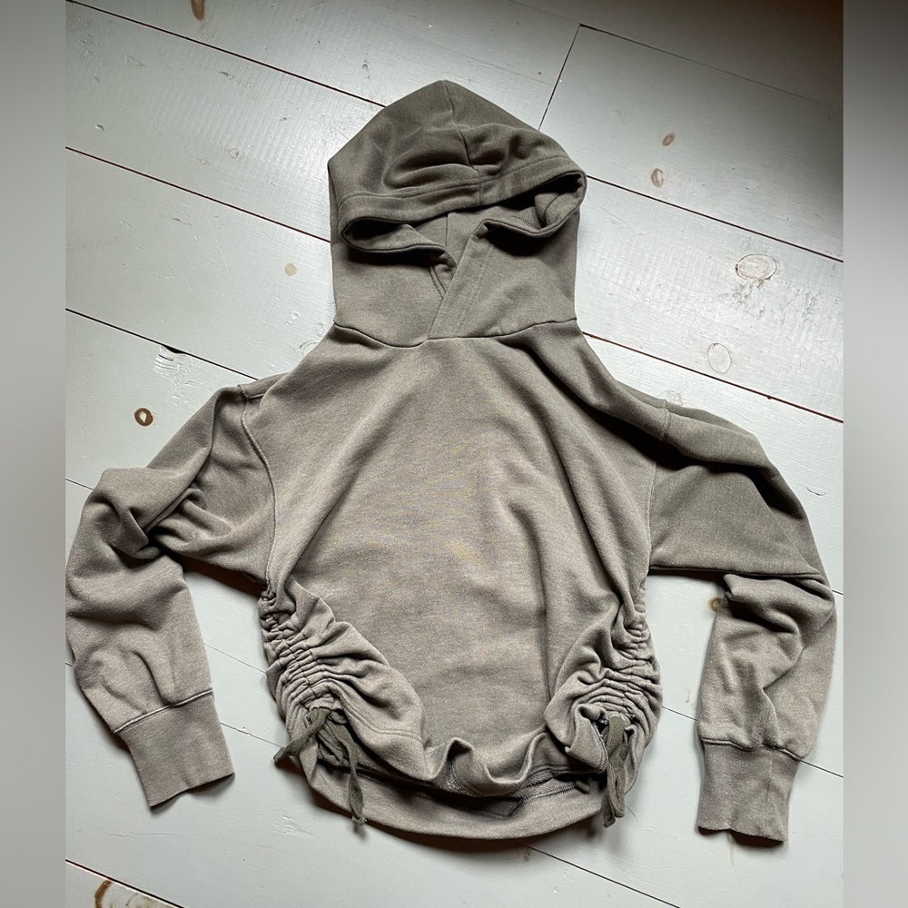 Aerie Sweatshirt green hooded M